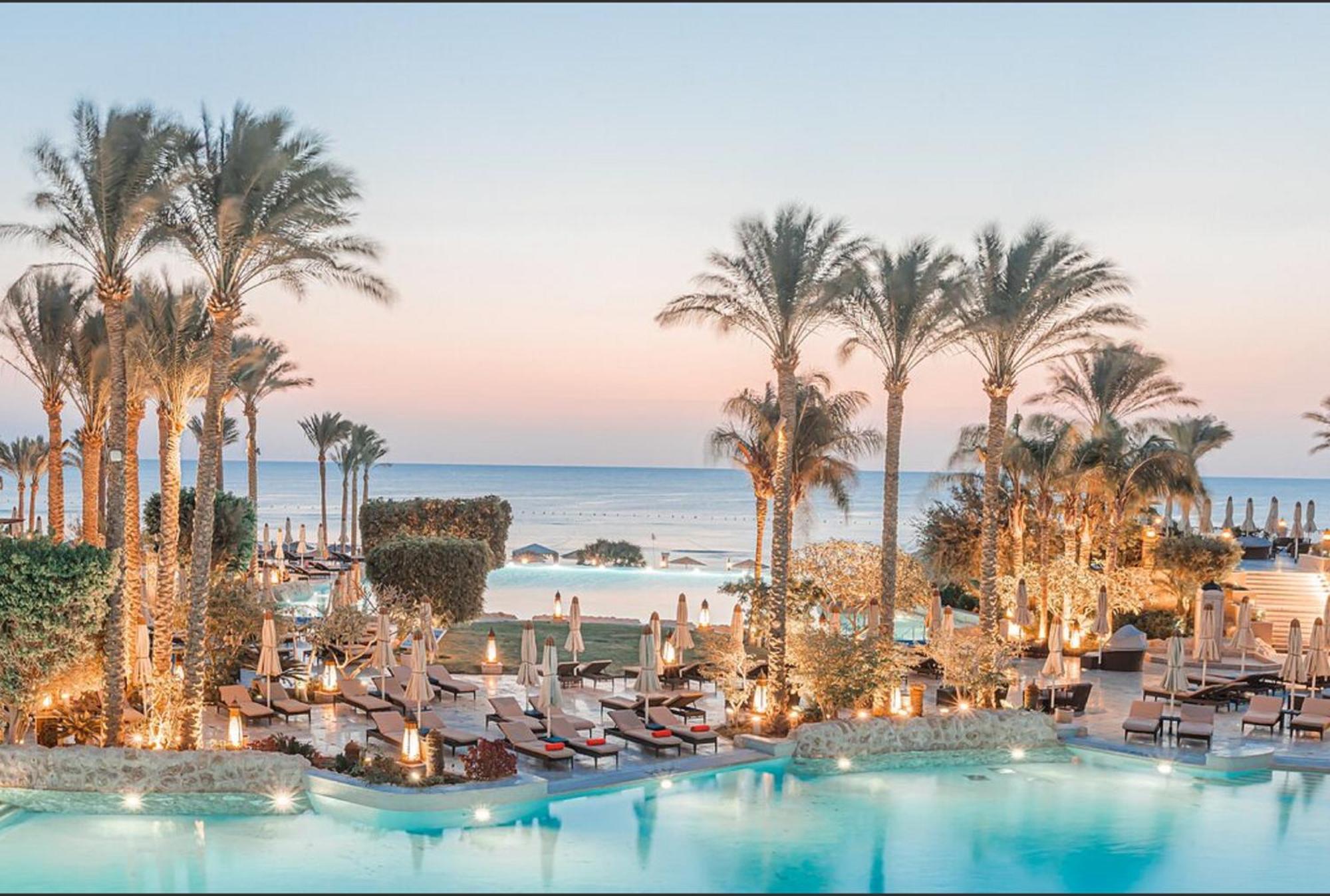 The Makadi Spa Hotel - Couples Only 18 Years Plus Hurghada Zewnętrze zdjęcie The resort at sunset